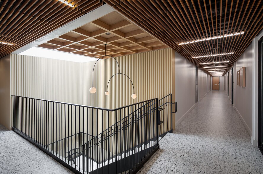 More Photos Of 3334 Richmond Ave, Houston Office For Sale