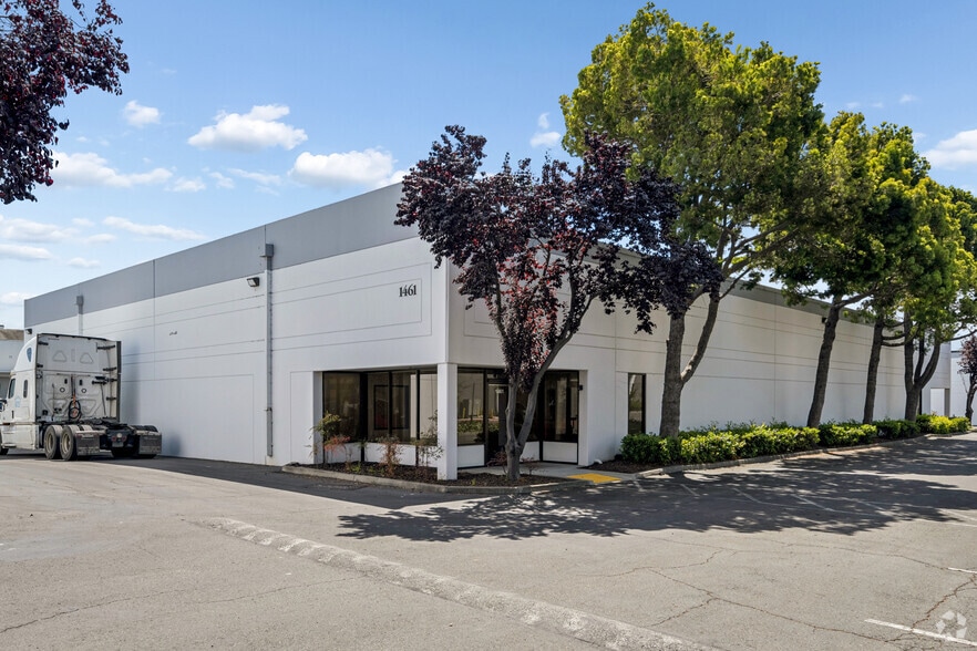More Photos Of 1431-1437 Doolittle Dr, San Leandro Unknown For Lease