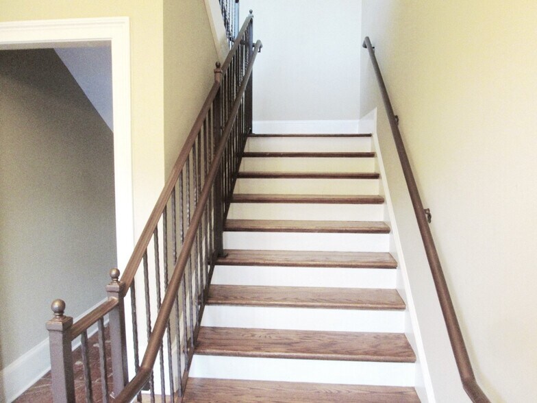 More Photos Of 5400 Laurel Springs Pky, Suwanee Office For Sale