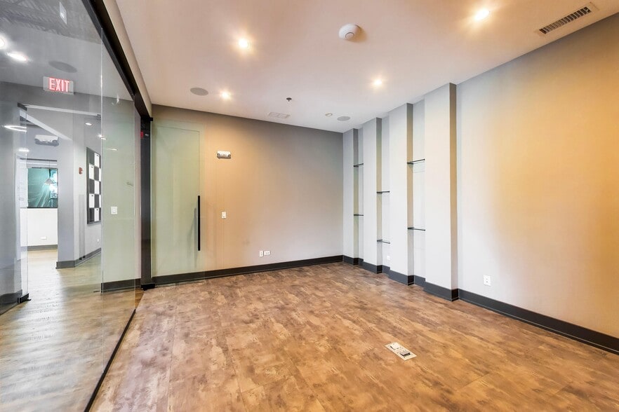 More Photos Of 2640 Patriot Blvd, Glenview Medical For Sale