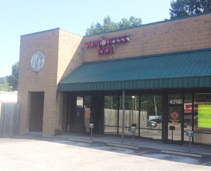 Primary Photo Of 4216 Maccorkle Ave SE, Charleston Storefront Retail Office For Lease