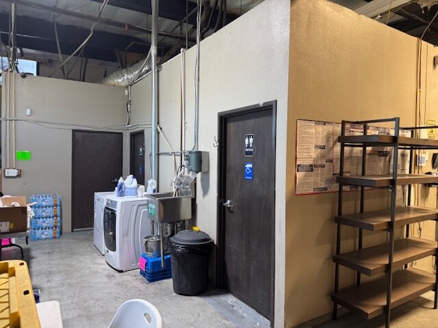 More Photos Of 86665 Avenue 54, Coachella Warehouse For Sale