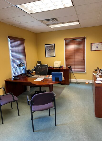 More Photos Of 221 Somerville Rd, Bedminster Office For Sale