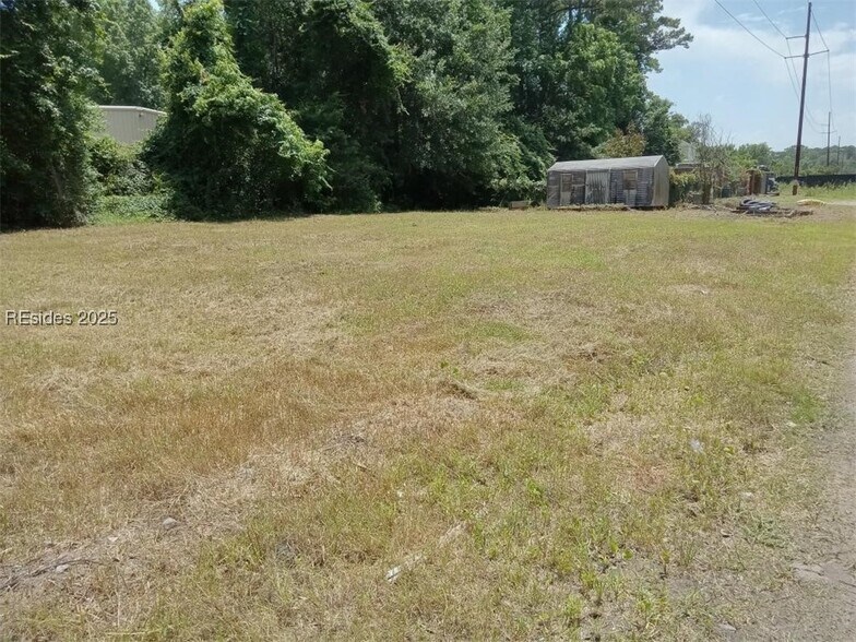 Primary Photo Of 326 Spanish Wells Road, Hilton Head Island Land For Lease