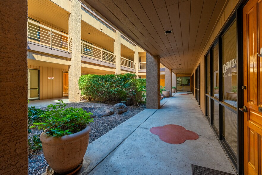 More Photos Of 931 E Southern Ave, Mesa Office For Lease