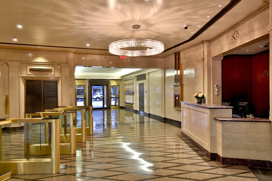 More Photos Of 20 Park Plz, Boston Coworking Space