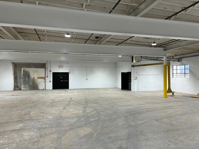 More Photos Of 200 W 8th St, Lansdale Manufacturing For Sale