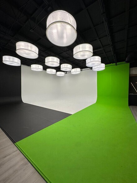 More Photos Of 1235 NW 103rd St, Miami General Retail For Sale