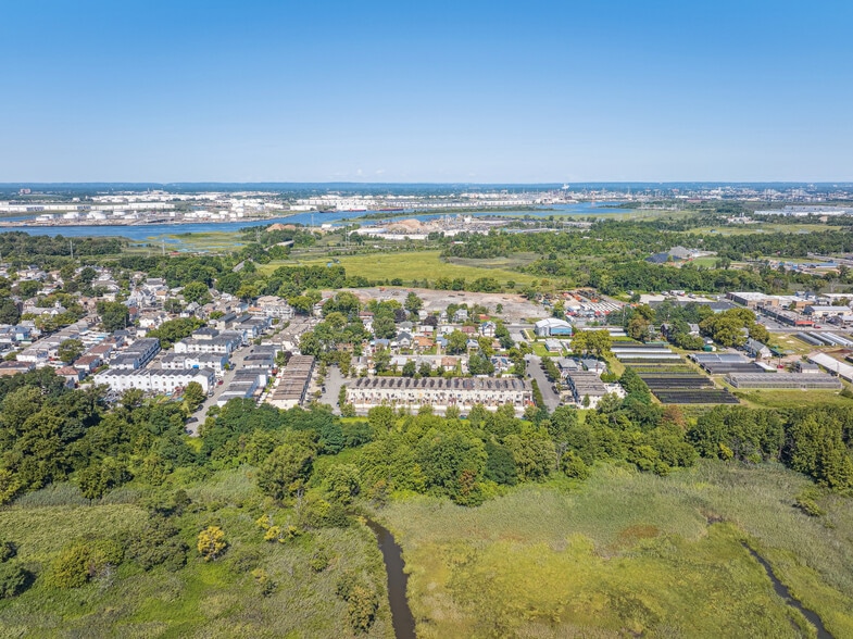 More Photos Of 99 Ridgeway Ave, Staten Island Self Storage For Sale