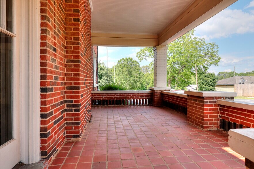 More Photos Of 338 N Broad St, Monroe Office Residential For Sale