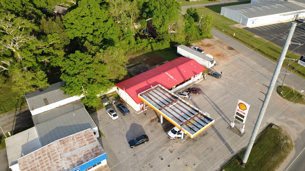 More Photos Of 303 Hwy 31, Bay Minette Convenience Store For Sale