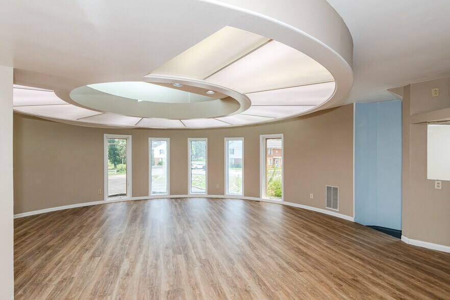 More Photos Of 6750 Brandt Pike, Huber Heights Medical For Sale