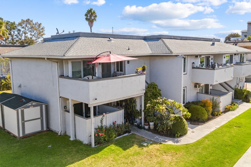 Primary Photo Of 24521 Raymond Way, Lake Forest Apartments For Sale