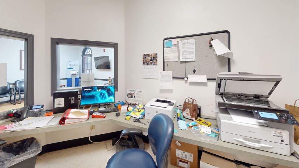 More Photos Of 875 Greenland Rd, Portsmouth Medical For Sale