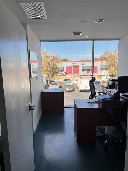 More Photos Of 6900-6914 NW 50th St, Miami Warehouse For Lease