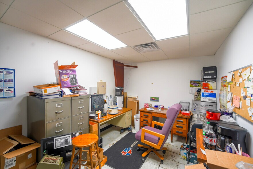 More Photos Of 193 Dix Ave, Glens Falls Freestanding For Sale