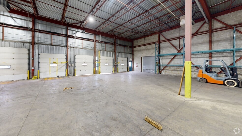 Primary Photo Of 10862 Steeles Ave E, Milton Truck Terminal For Lease