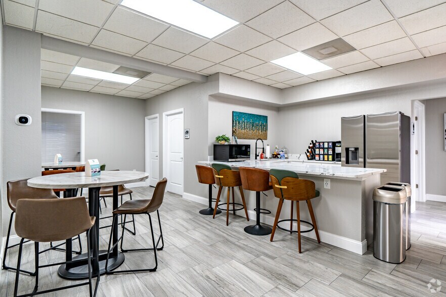 More Photos Of 13246 38th St N, Clearwater Coworking Space