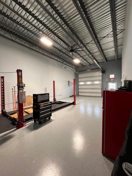 More Photos Of 2400 41st St, Vero Beach Self Storage For Sale