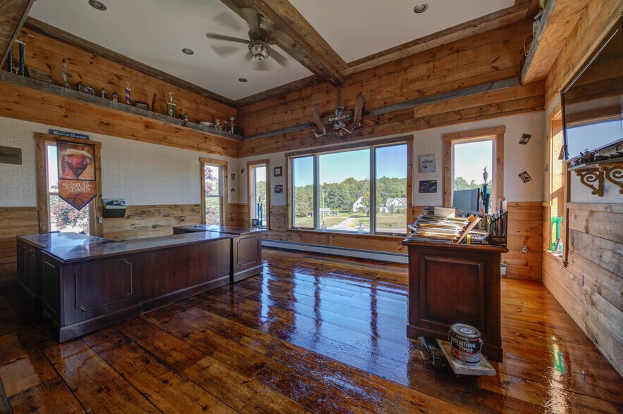 More Photos Of US Route 1 Atlantic Highway, Edgecomb Light Manufacturing For Sale