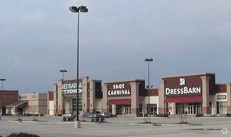 More Photos Of 3975-4065 N Dowlen Rd, Beaumont Unknown For Lease
