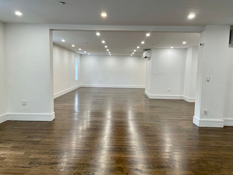 More Photos Of 94-01-94-03 101st Ave, Ozone Park Apartments For Lease