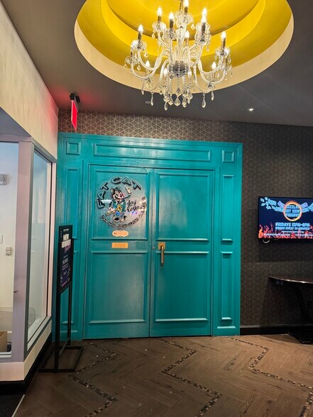 More Photos Of 206 N 3rd St, Las Vegas Hotel For Lease