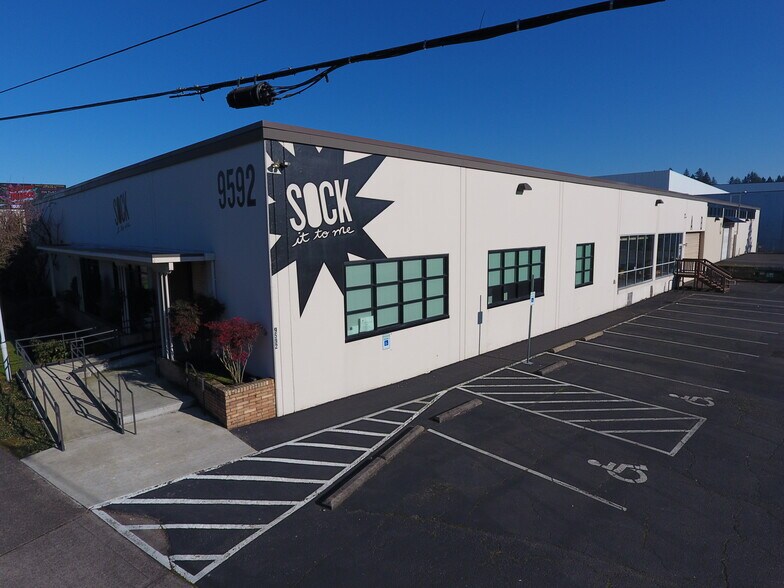 More Photos Of 9592 SE Main St, Milwaukie Warehouse For Lease
