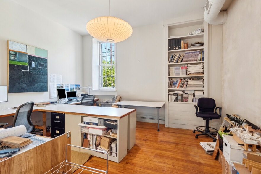 More Photos Of 2200 Prytania St, New Orleans Loft Creative Space For Sale