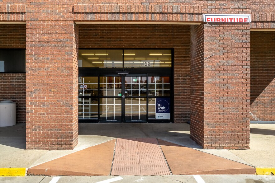 More Photos Of 3302-3402 N Buckner Blvd, Dallas Unknown For Lease