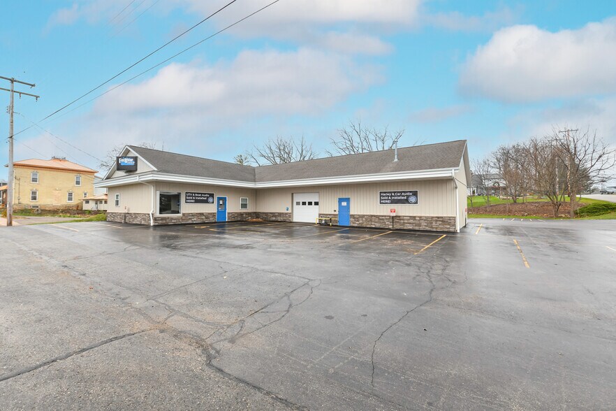 More Photos Of 108 N Front St, Burlington Specialty For Sale