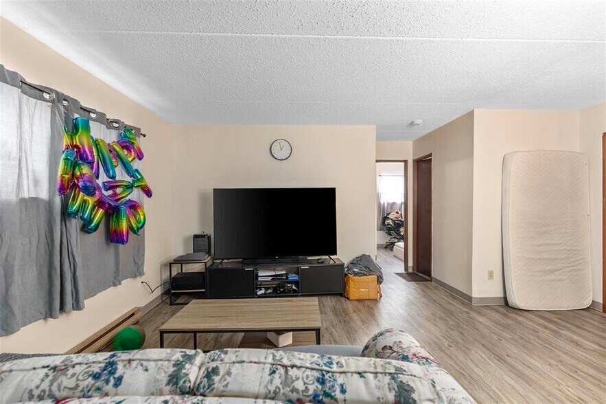 More Photos Of 269 Goulais Av, Sault Ste. Marie Apartments For Sale