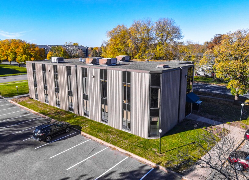 More Photos Of 6240 N Quinwood Ln, Maple Grove Medical For Lease