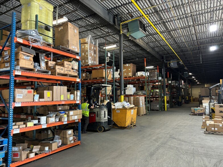 More Photos Of 1480 Grandview Ave, Thorofare Warehouse For Lease