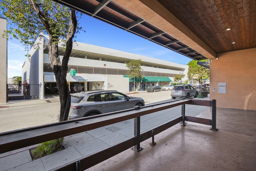 More Photos Of 6728 Bright Ave, Whittier Storefront For Sale
