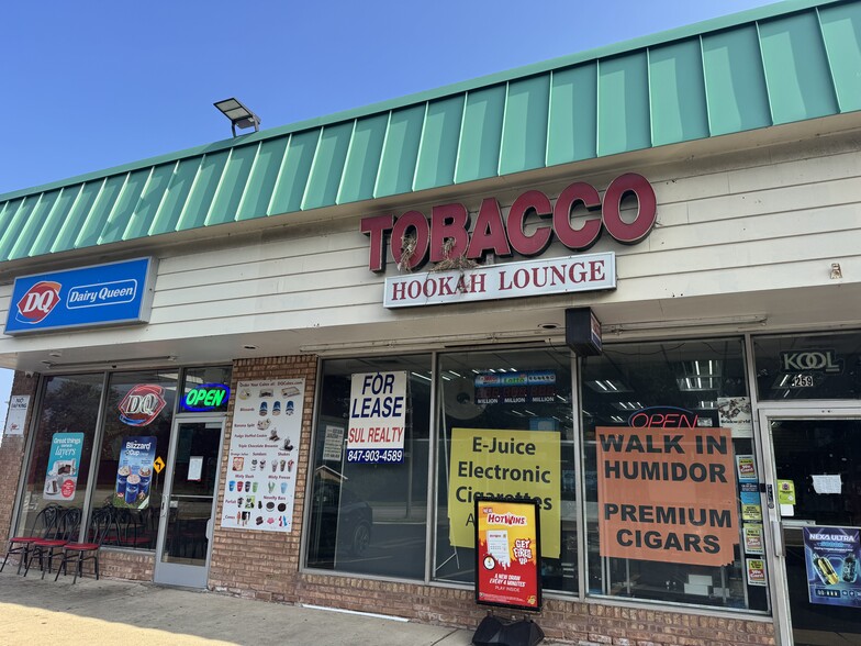 More Photos Of 231-261 E Irving Park Rd, Roselle Storefront For Lease