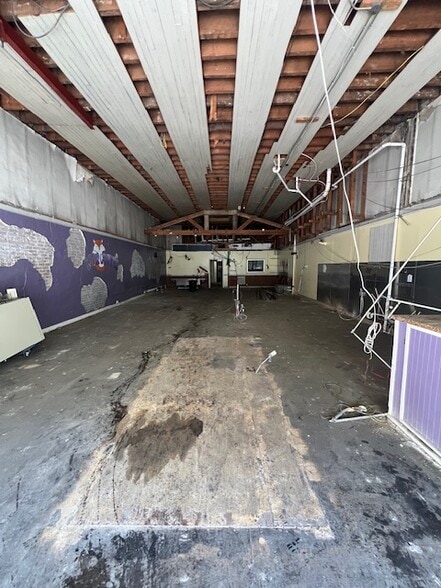 More Photos Of 442 2nd St, Macon-Bibb General Retail For Sale