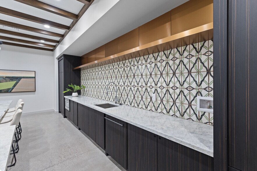 More Photos Of 2040-2060 N Scottsdale Rd, Scottsdale Apartments For Lease