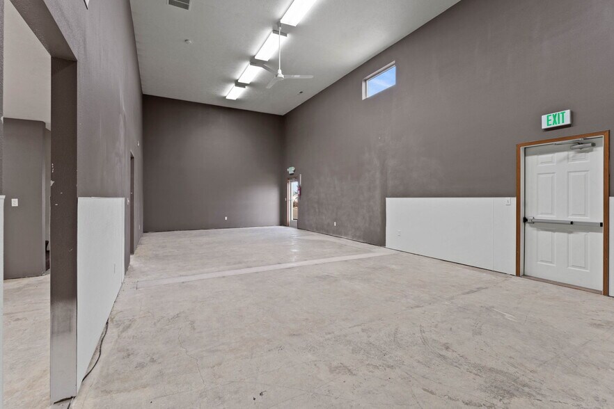 More Photos Of 13315 W 13th Ave, Airway Heights Light Manufacturing For Sale