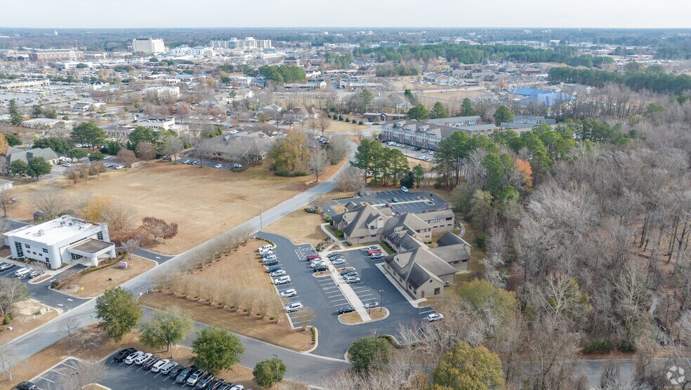 More Photos Of 905 Johns Hopkins Dr, Greenville Medical For Sale