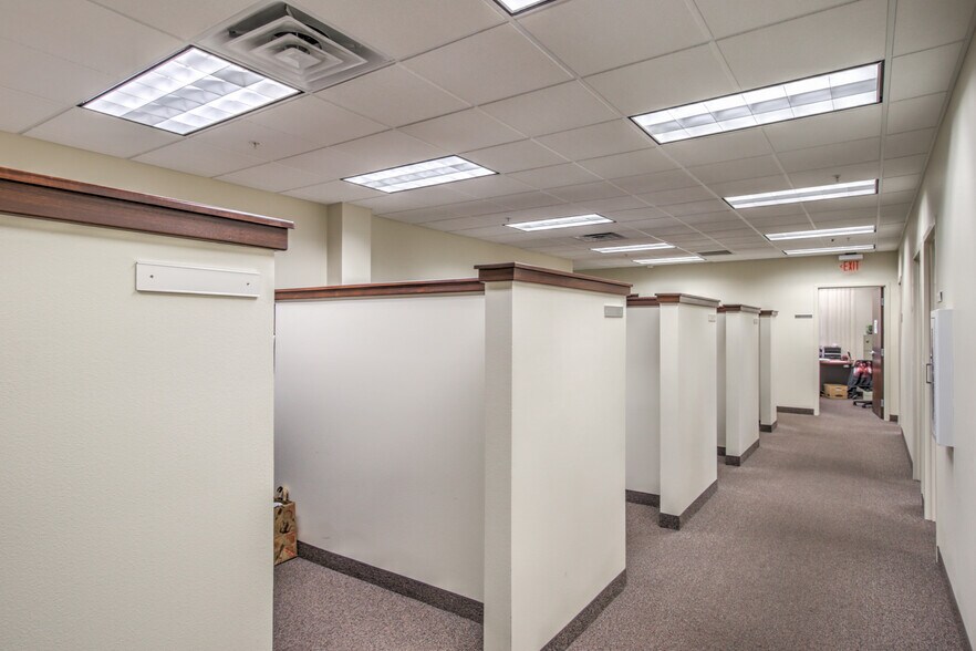 More Photos Of 1349 Galleria Dr, Henderson Office Residential For Lease