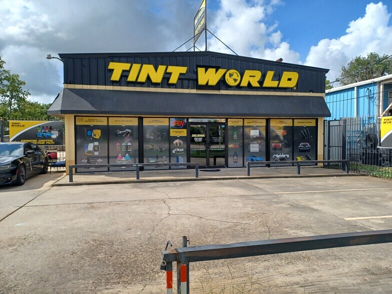 More Photos Of 2007 Us-90-alt, Missouri City Light Manufacturing For Sale