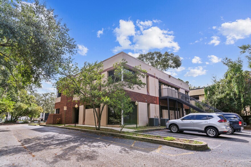 Primary Photo Of 210 N Westmonte Dr, Altamonte Springs Medical For Lease