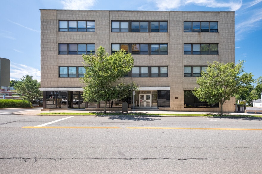 More Photos Of 344 Main St, Mount Kisco Medical For Lease