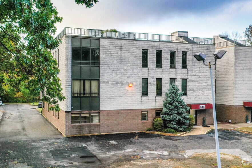 More Photos Of 515 Route 111, Hauppauge Medical For Lease