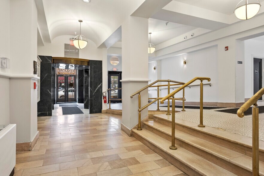 More Photos Of 76 N Pearl St, Albany Apartments For Lease
