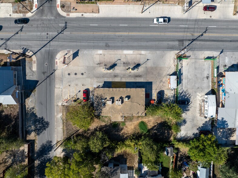 More Photos Of 628 W Hildebrand Ave, San Antonio Convenience Store For Sale