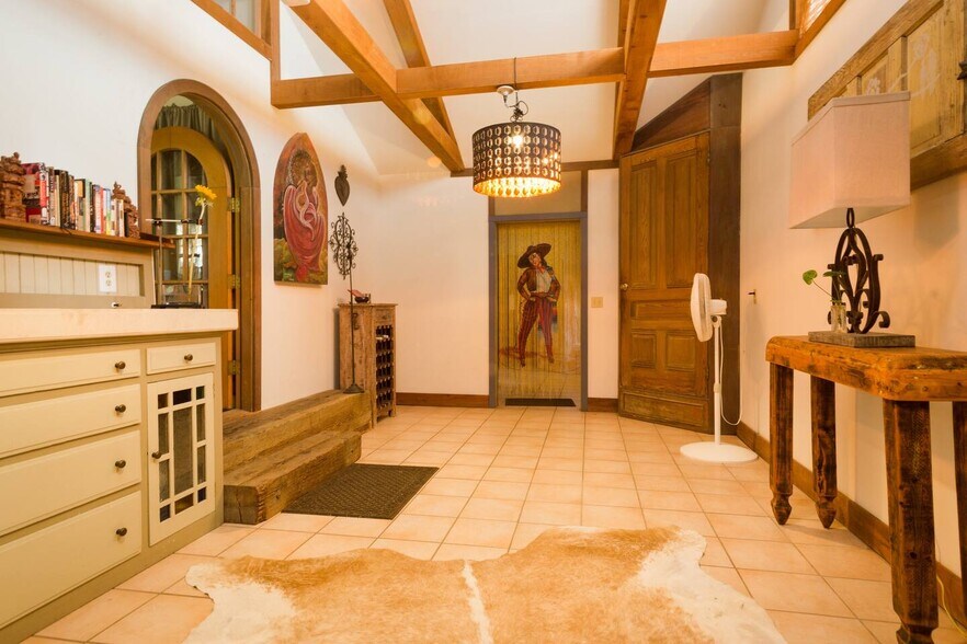 More Photos Of 75 Fremont Dr, Sonoma Storefront Retail Residential For Sale