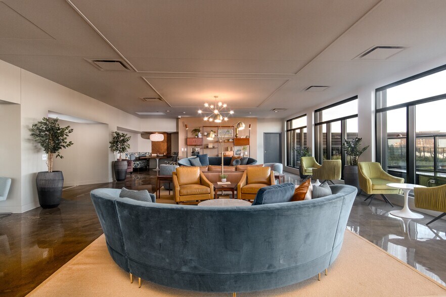 More Photos Of 5050 N Broadway St, Chicago Apartments For Lease