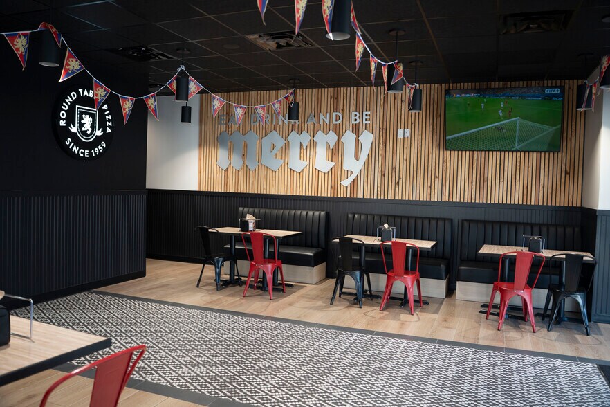 More Photos Of 11040 W IH-10, San Antonio Restaurant For Lease